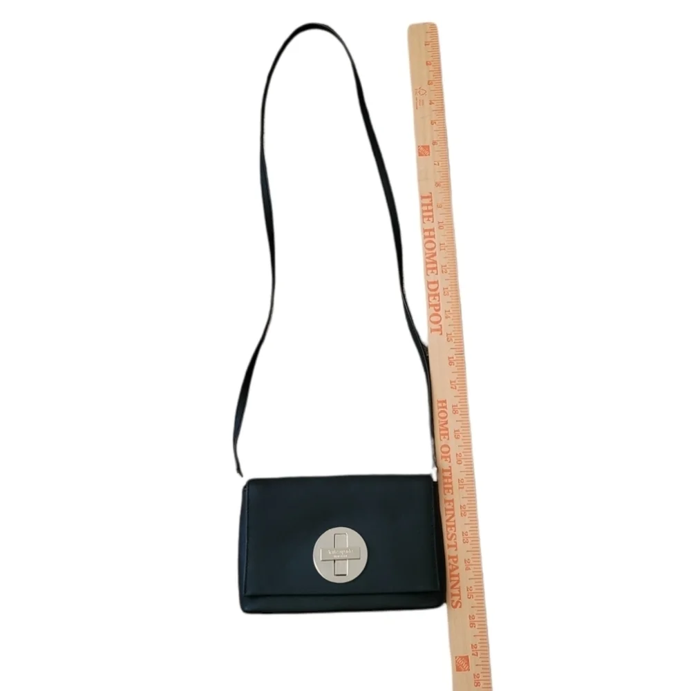 kate spade Newbury Saffiano Black Turn Lock Crossbody‎ Bag